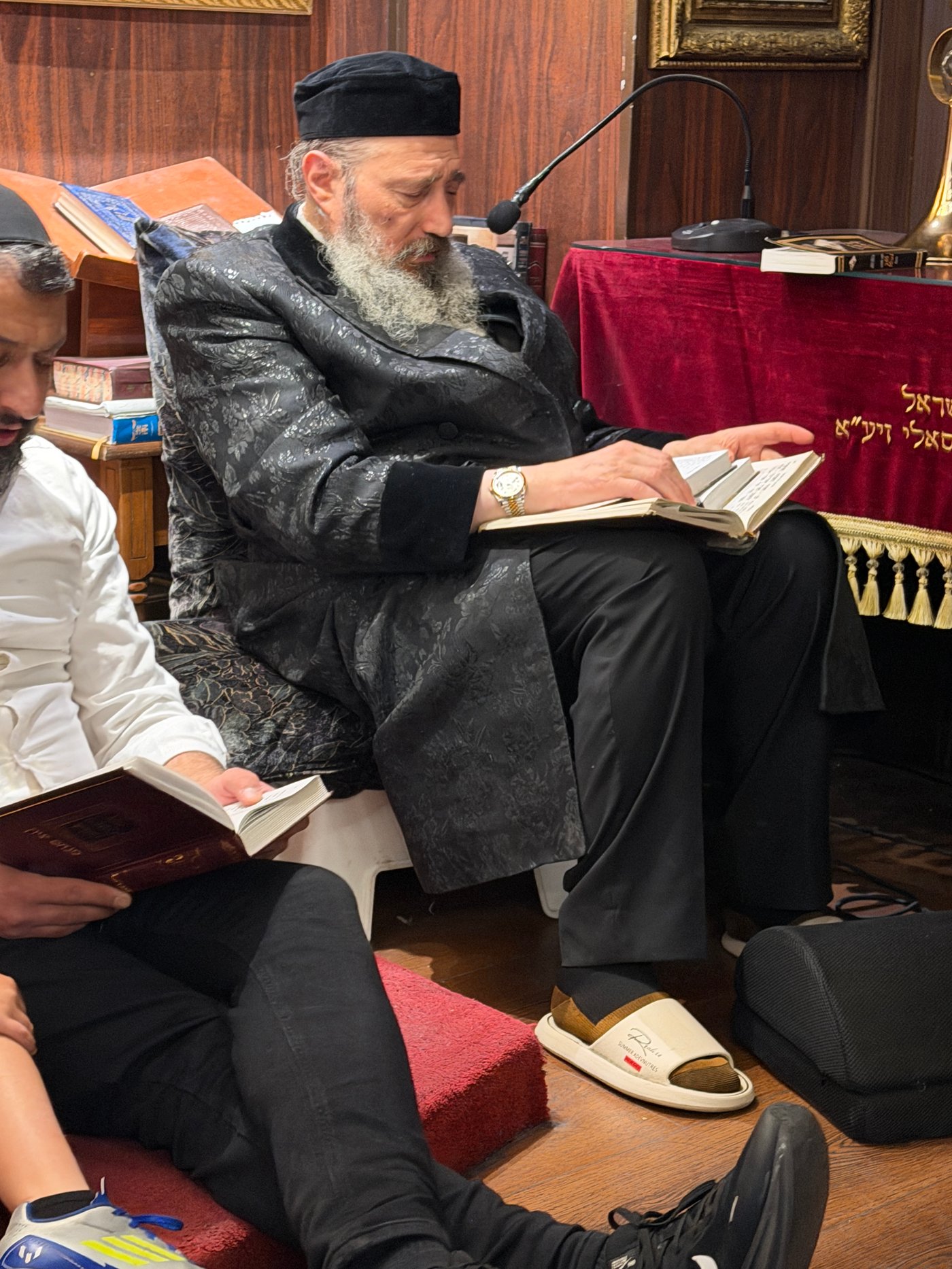 תשעה באב אצל הגר"ש בוסו