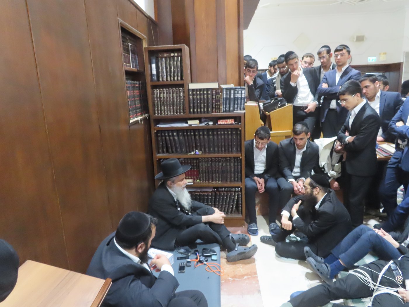 תשעה באב אצל הגר"ח כהן
