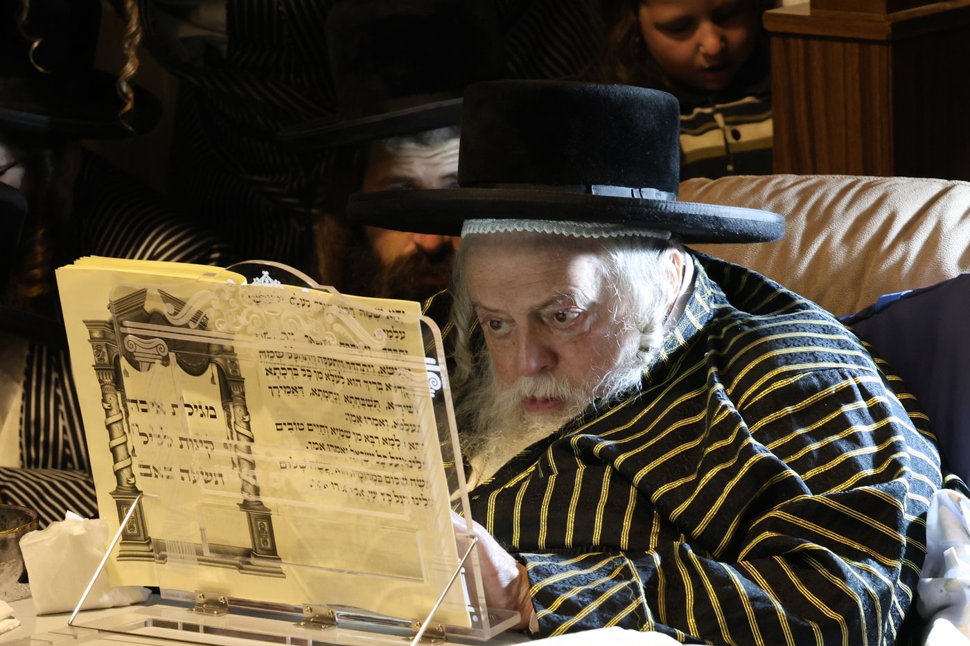 האדמו"רים מתולדות אברהם יצחק וויז'ניץ לונדון בליל תשעה באב