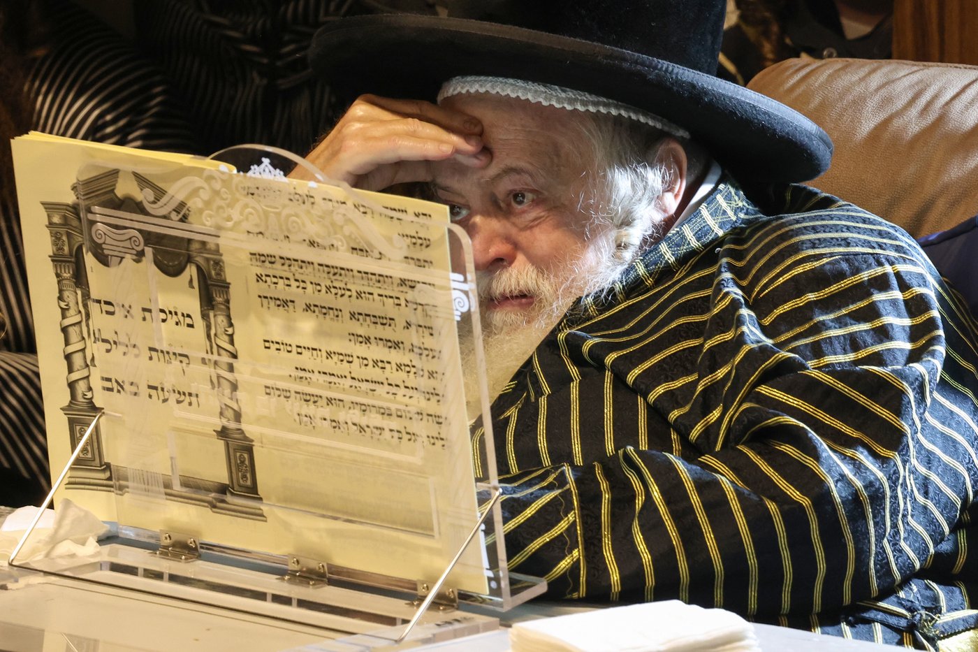 האדמו"רים מתולדות אברהם יצחק וויז'ניץ לונדון בליל תשעה באב