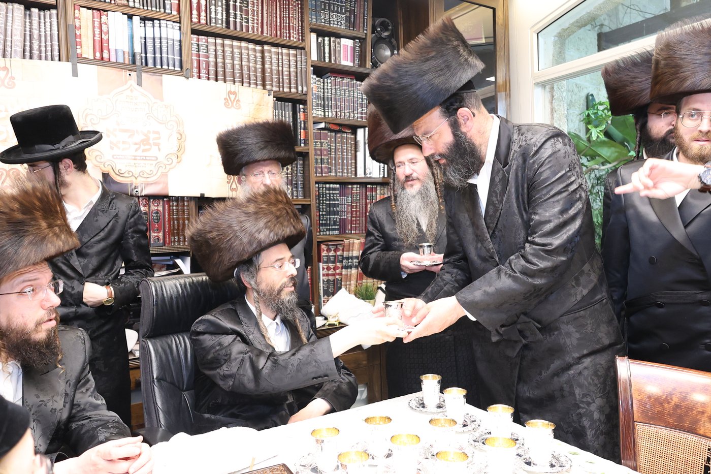 האדמו"ר מזוועהיל בשבת בכותל המערבי