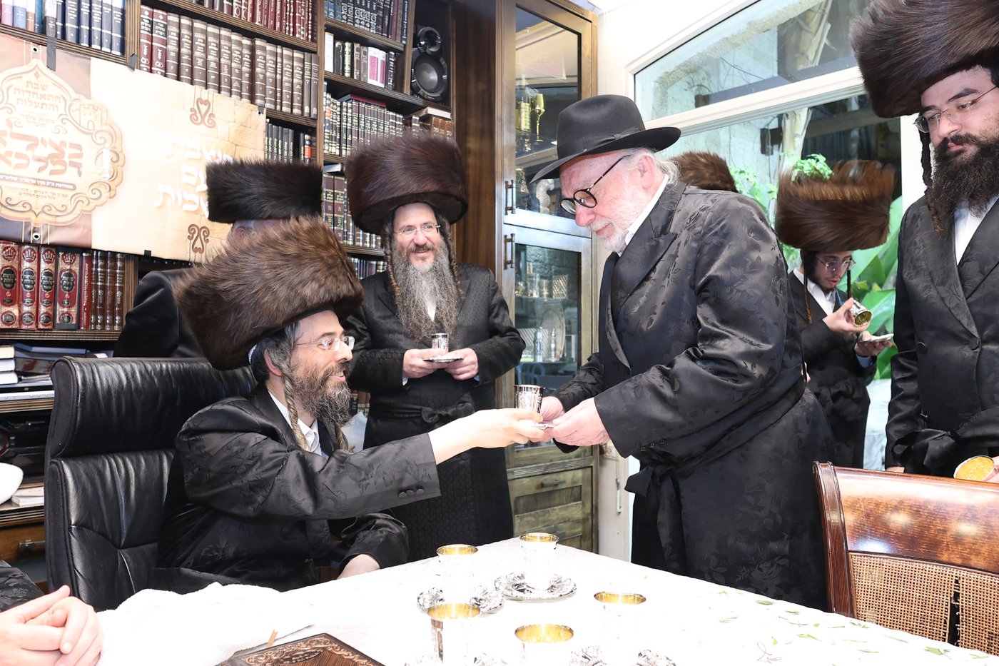 האדמו"ר מזוועהיל בשבת בכותל המערבי