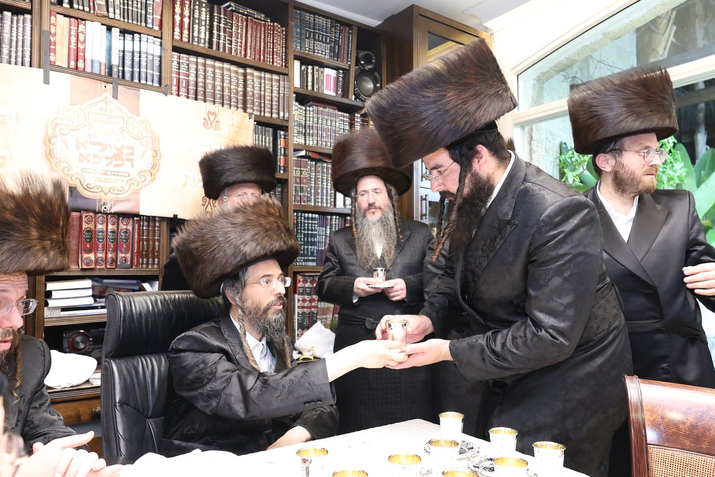 האדמו"ר מזוועהיל בשבת בכותל המערבי