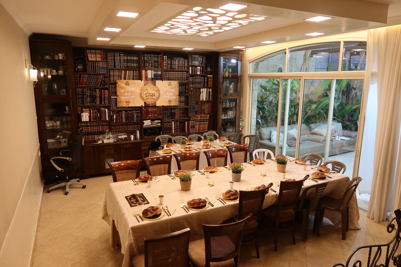האדמו"ר מזוועהיל בשבת בכותל המערבי