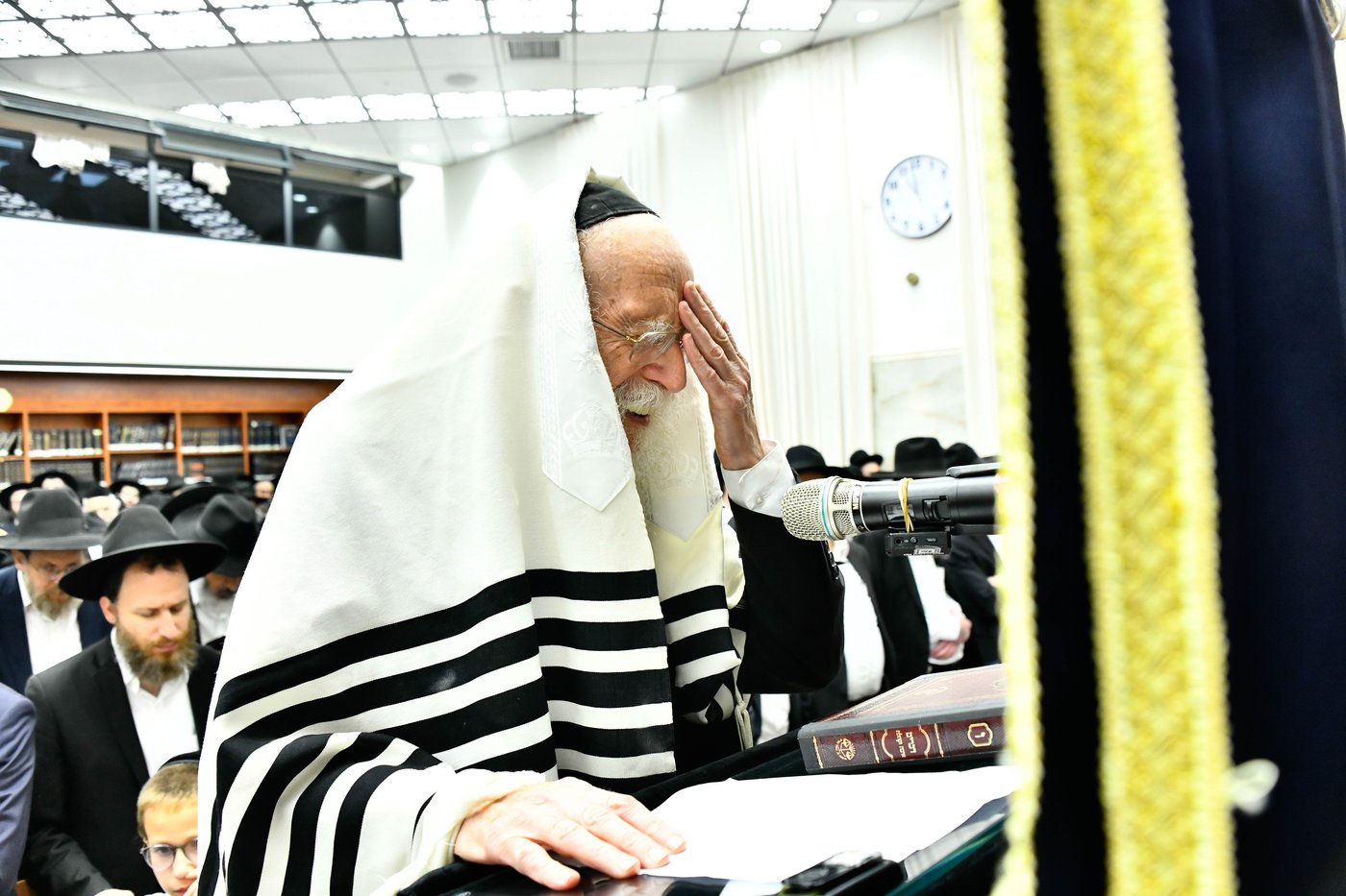 עצרת תפילה בבית השם