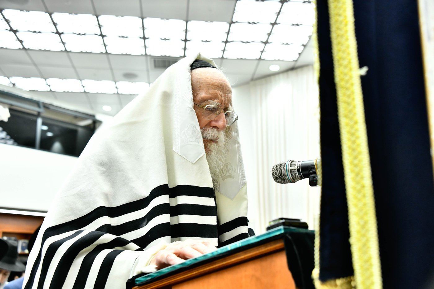 עצרת תפילה בבית השם