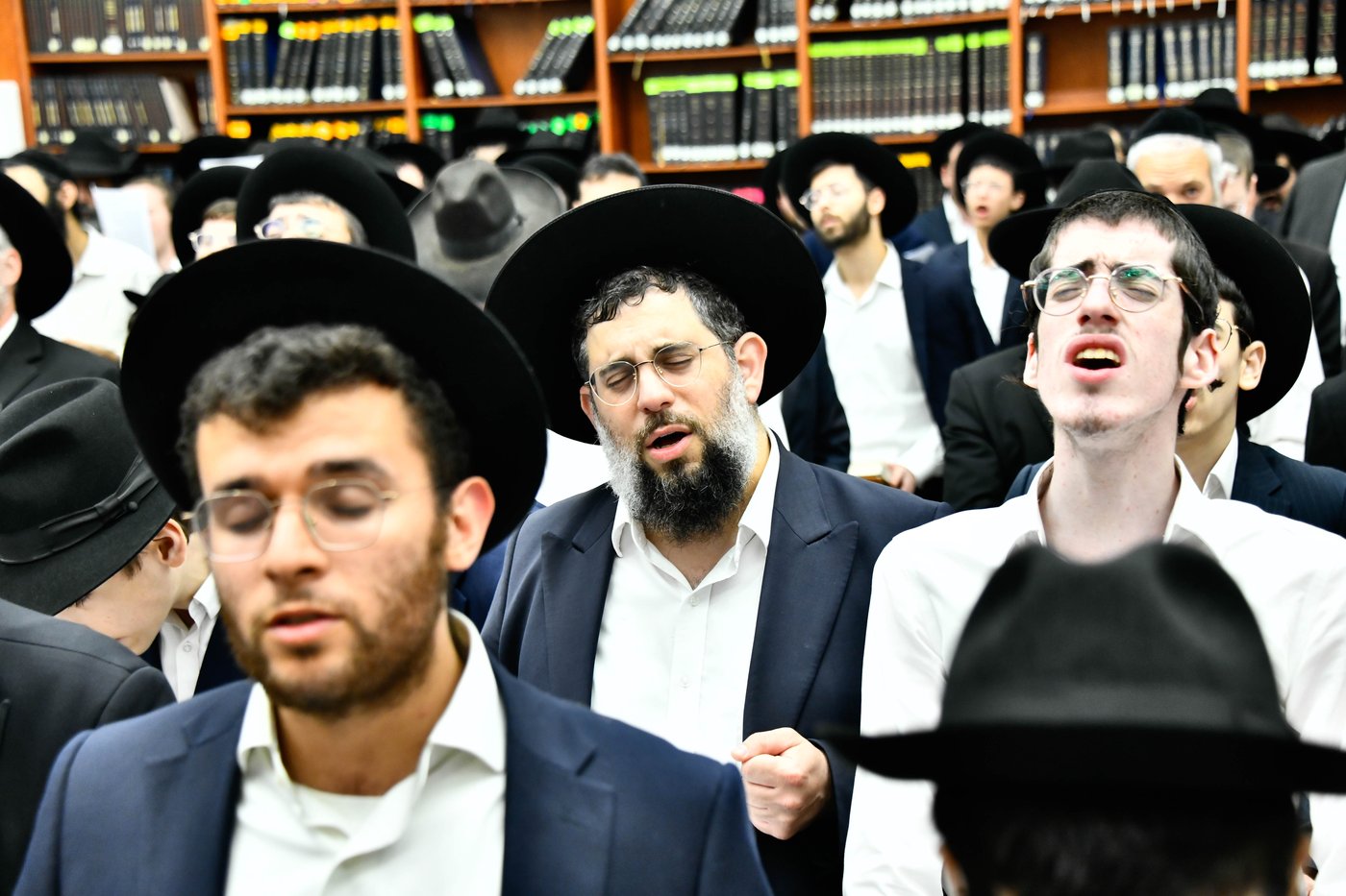 עצרת תפילה בבית השם
