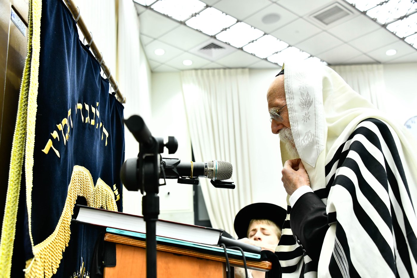 עצרת תפילה בבית השם