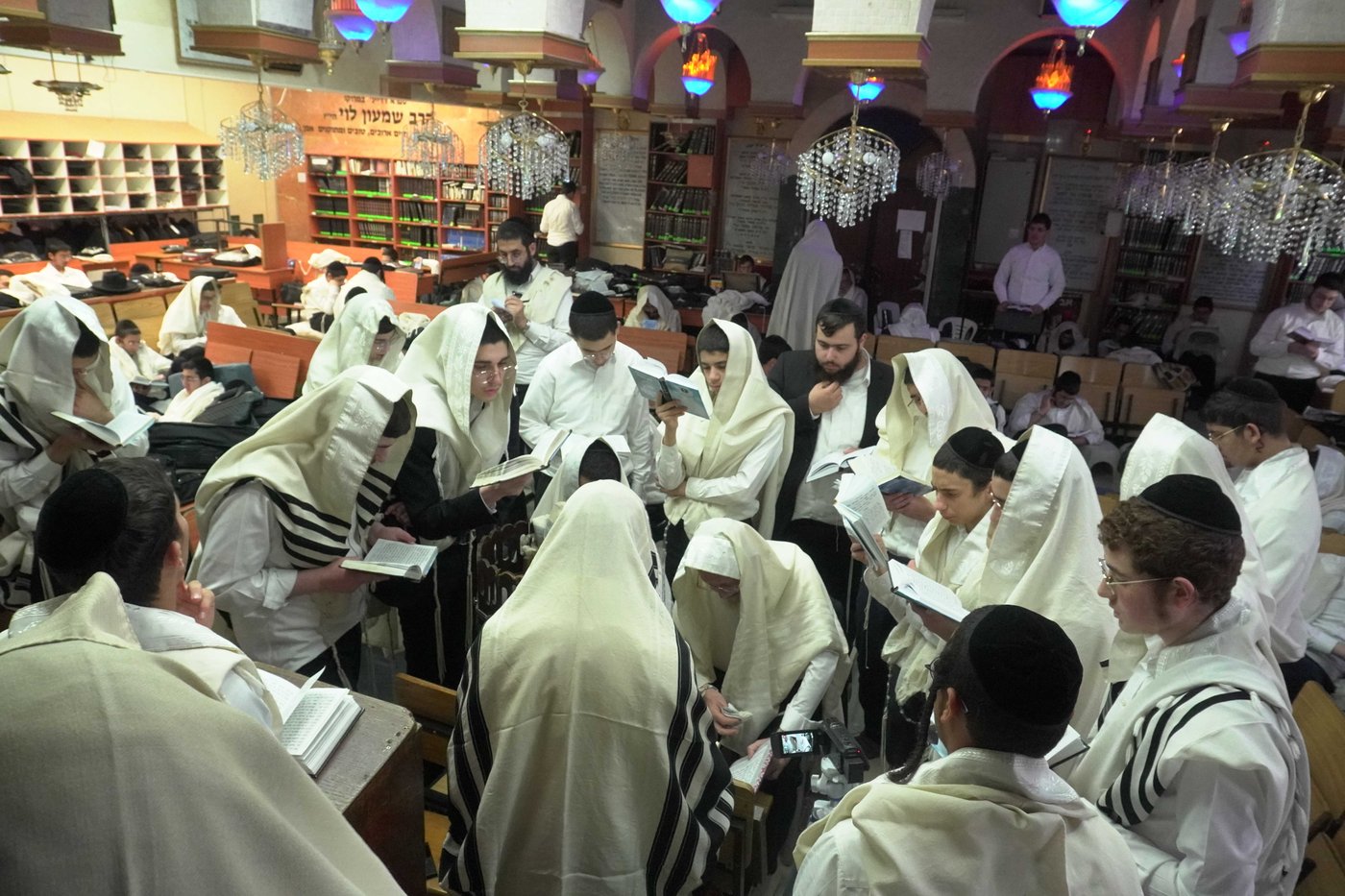 תשעה באב אצל הגר"צ מאזוז