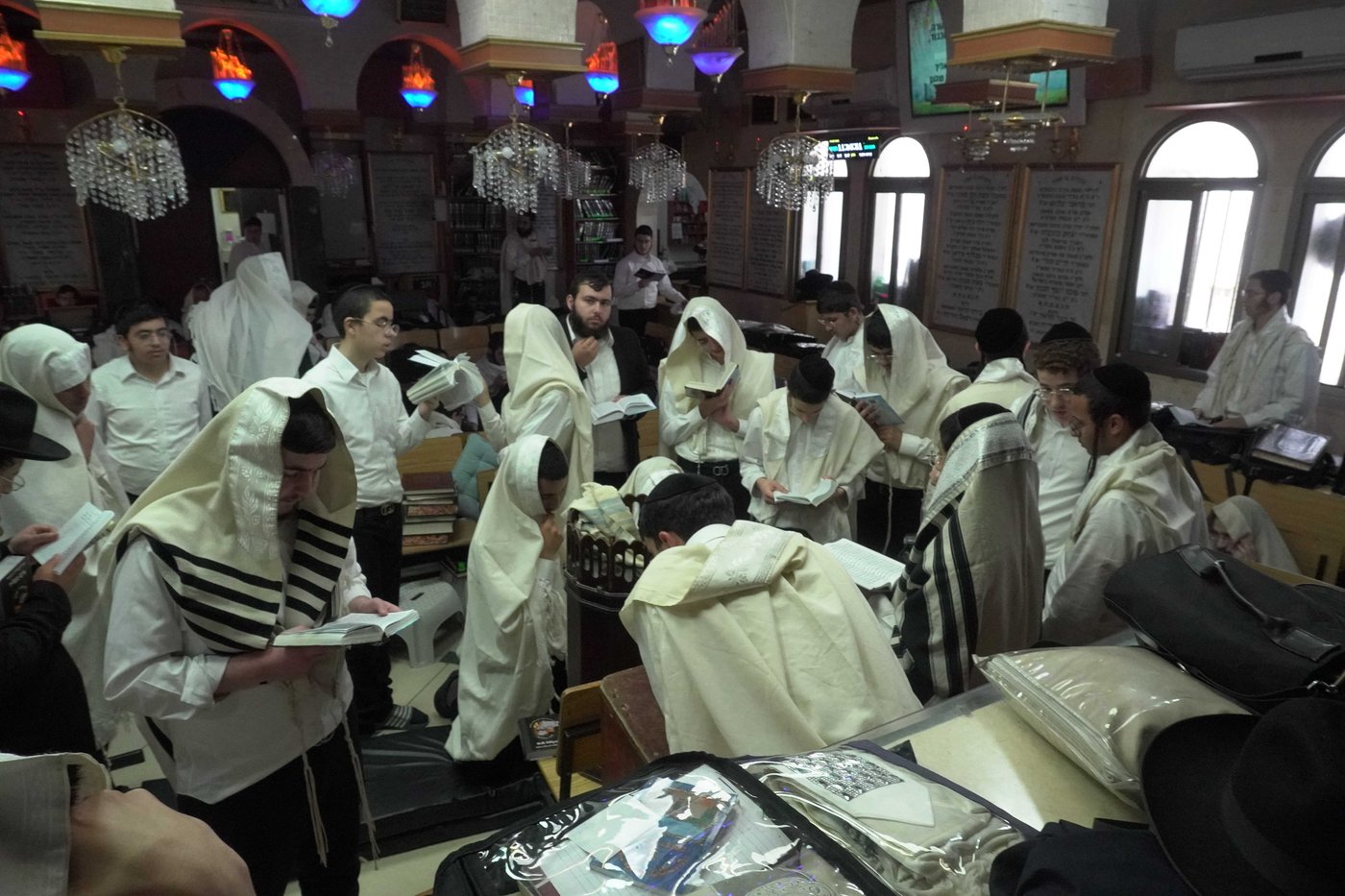 תשעה באב אצל הגר"צ מאזוז