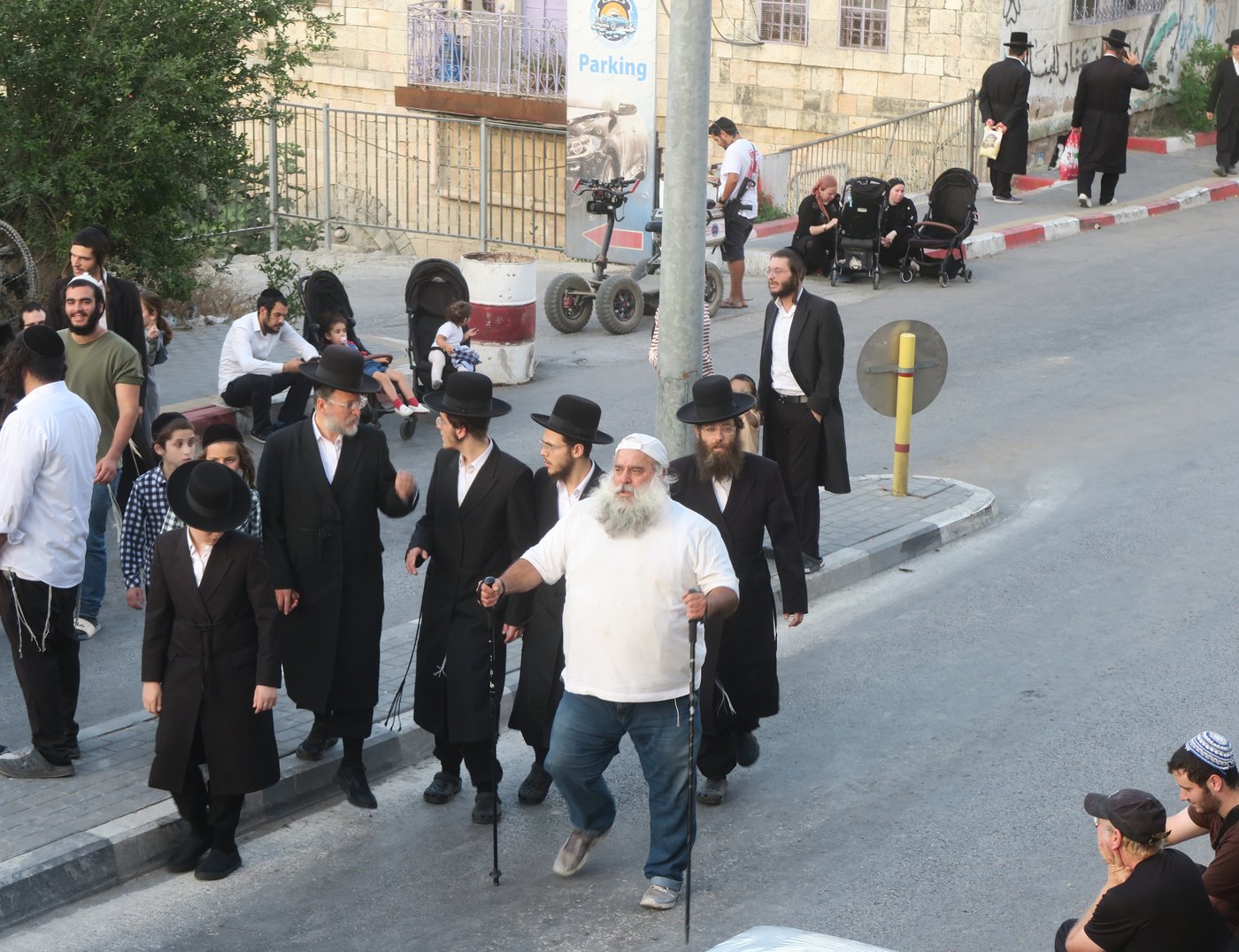 כניסה לקבר עתניאל בן קנז בחברון