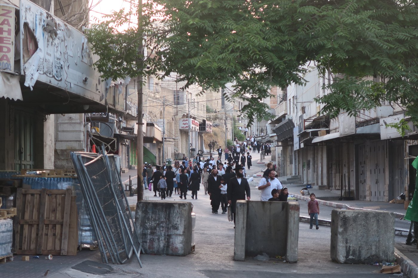 כניסה לקבר עתניאל בן קנז בחברון