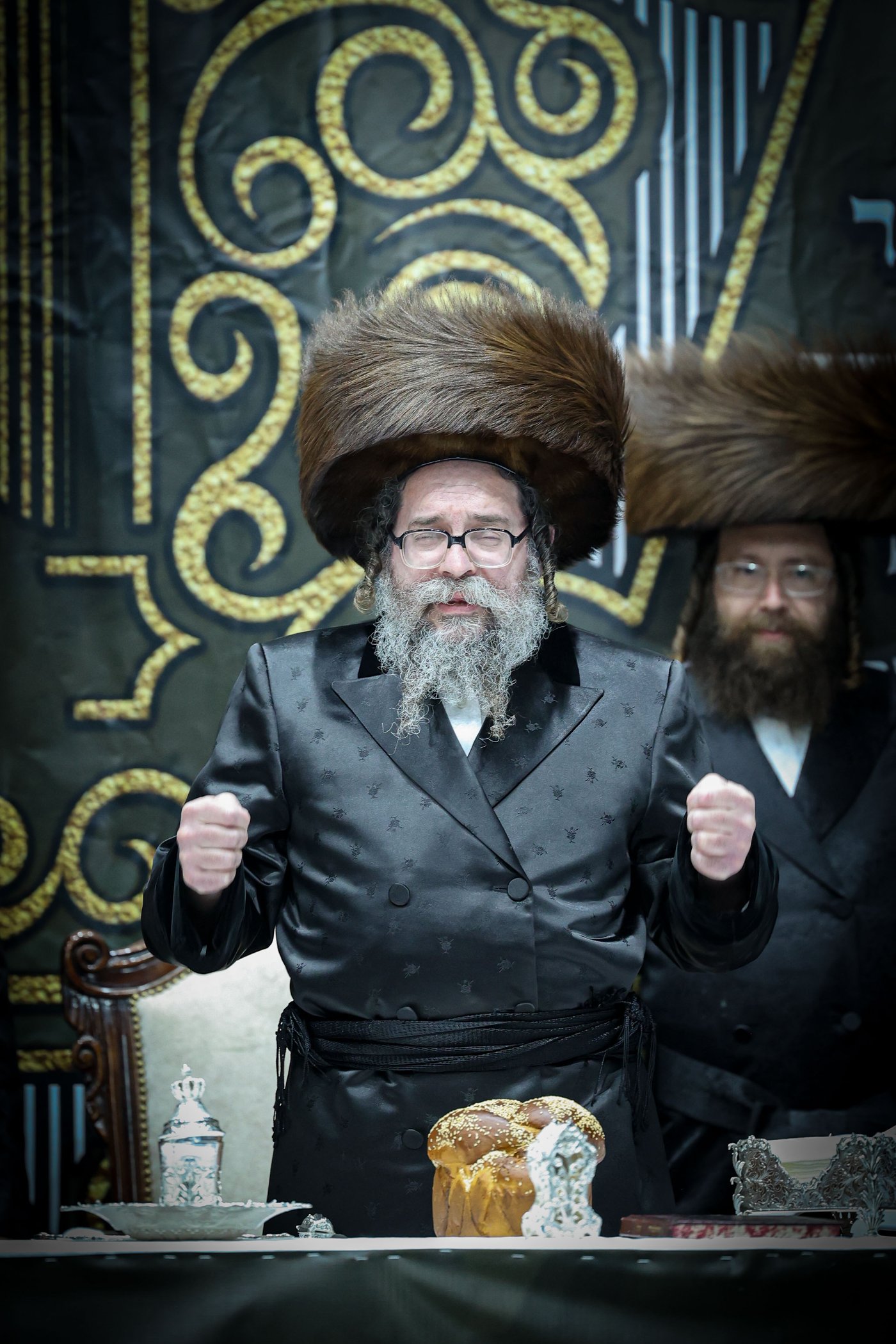 סעודת הודאה מוצ"ש נחמו בחצה"ק סקולען ירושלים