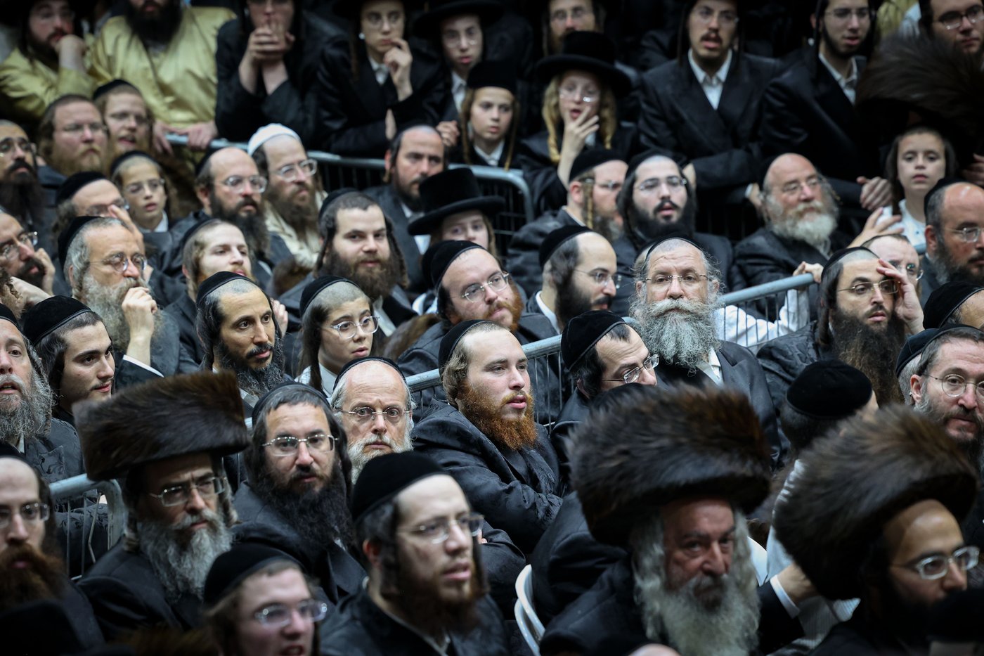 סעודת הודאה מוצ"ש נחמו בחצה"ק סקולען ירושלים