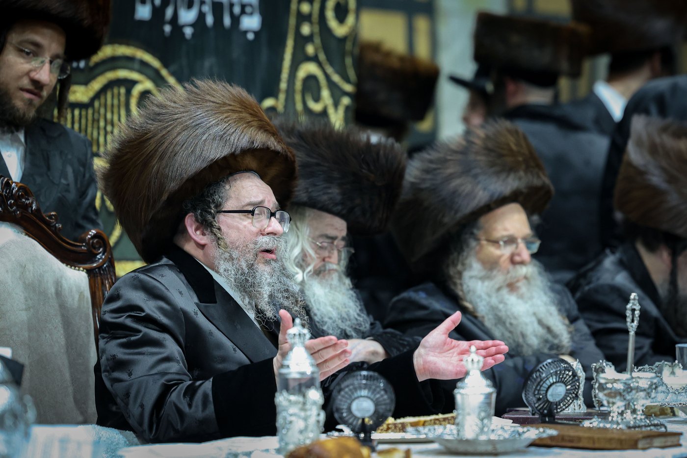 סעודת הודאה מוצ"ש נחמו בחצה"ק סקולען ירושלים