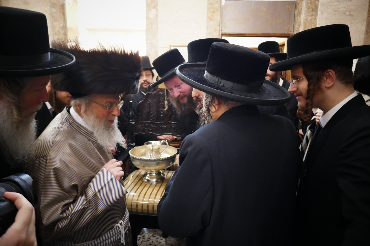 הגה"צ רבי יעקב מאיר שכטר בברית לנין האדמו"ר מפינסק קרלין