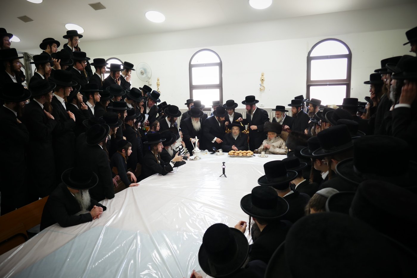 הגה"צ רבי יעקב מאיר שכטר בברית לנין האדמו"ר מפינסק קרלין