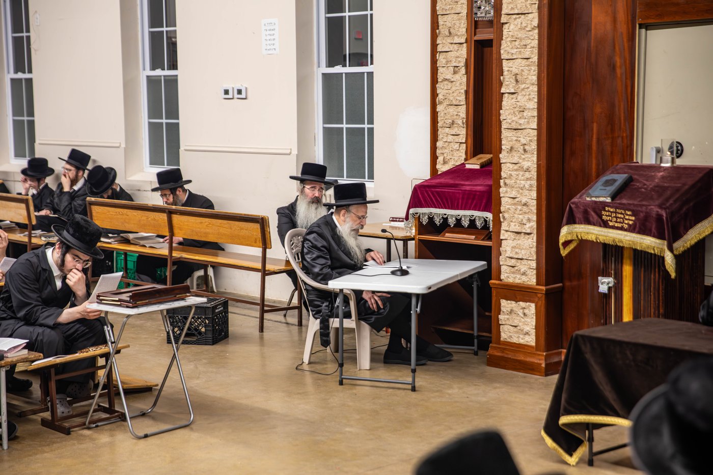 תשעה באב אצל האדמו"ר מבאבוב 45