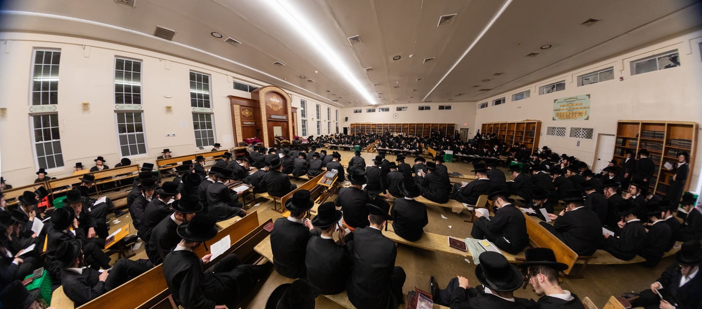 תשעה באב אצל האדמו"ר מבאבוב 45