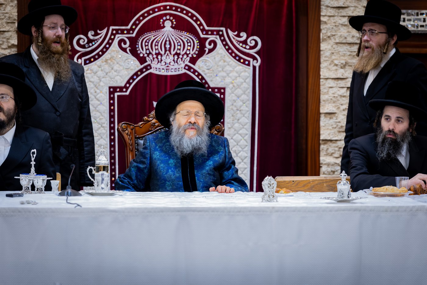 תשעה באב אצל האדמו"ר מבאבוב 45