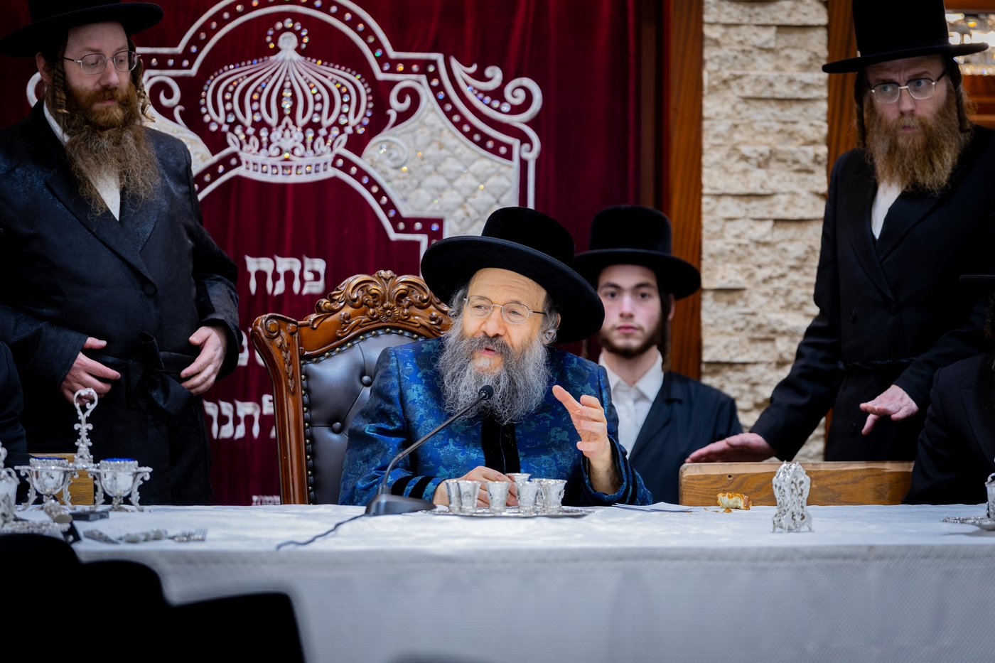 תשעה באב אצל האדמו"ר מבאבוב 45