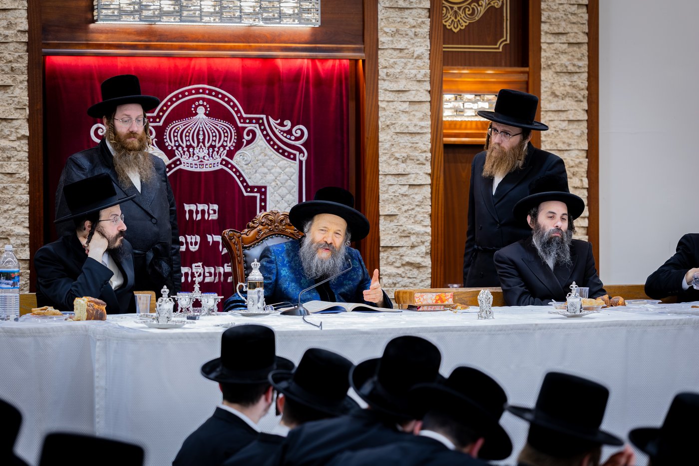 תשעה באב אצל האדמו"ר מבאבוב 45