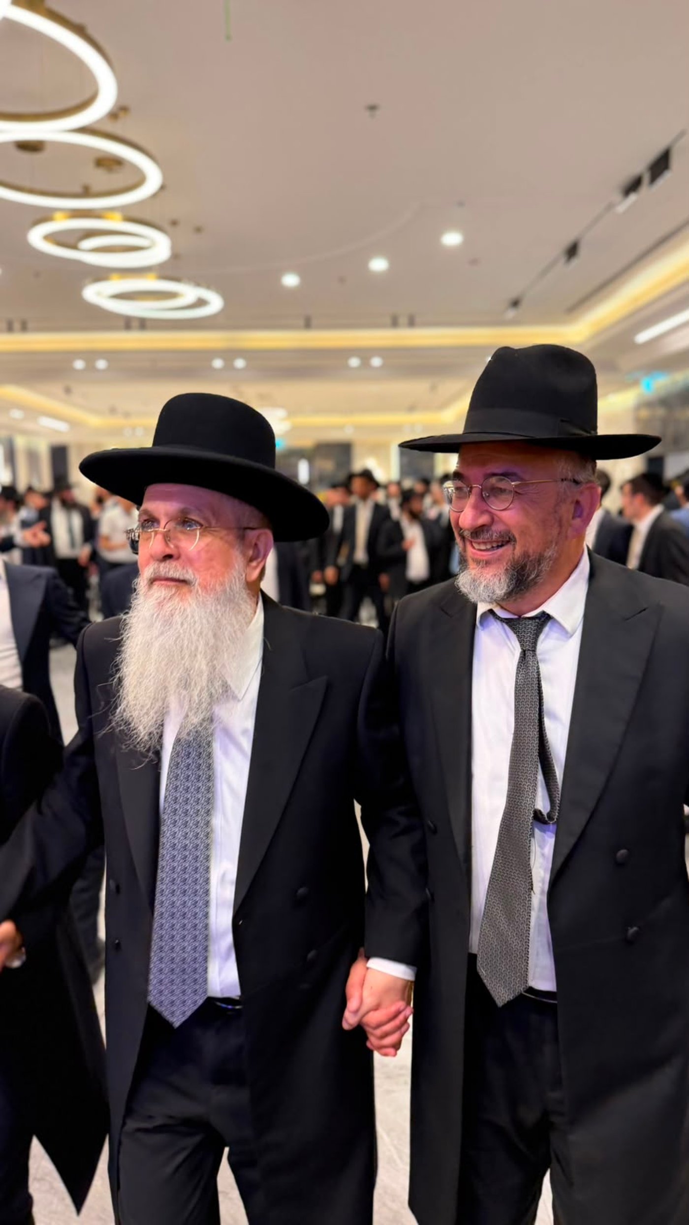 שמחת נישואי נכד הגר"נ בן שמעון
