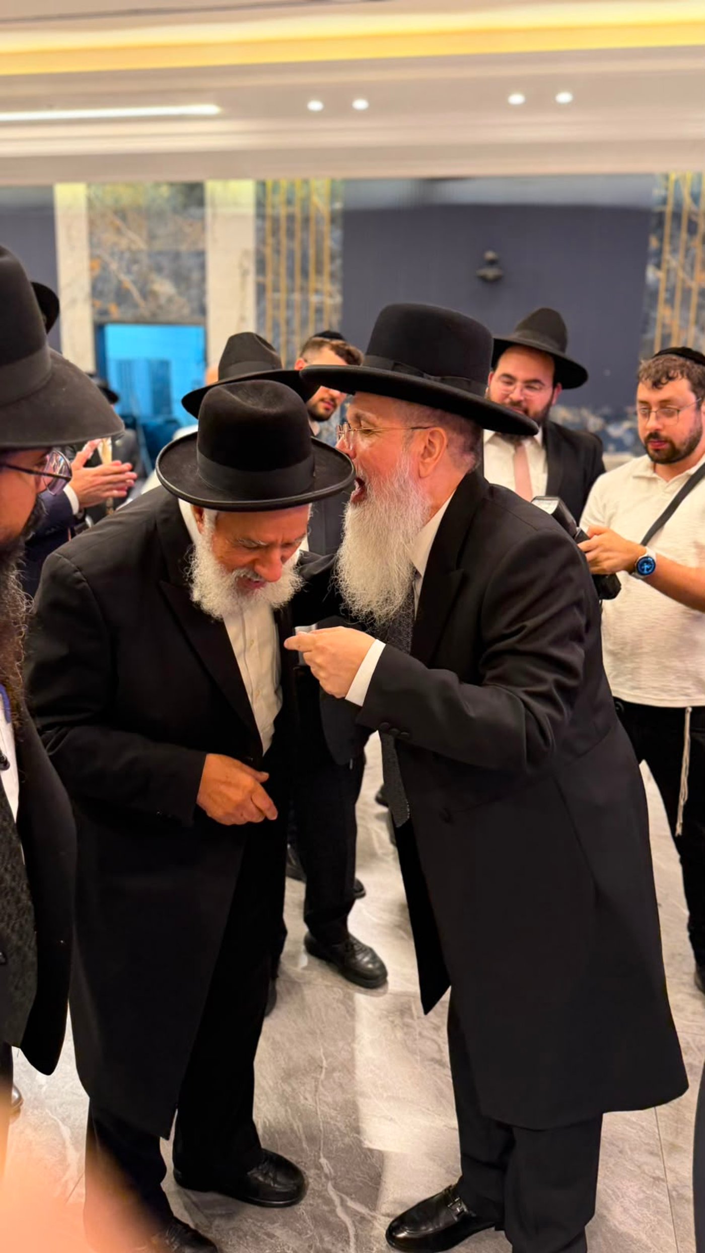 שמחת נישואי נכד הגר"נ בן שמעון