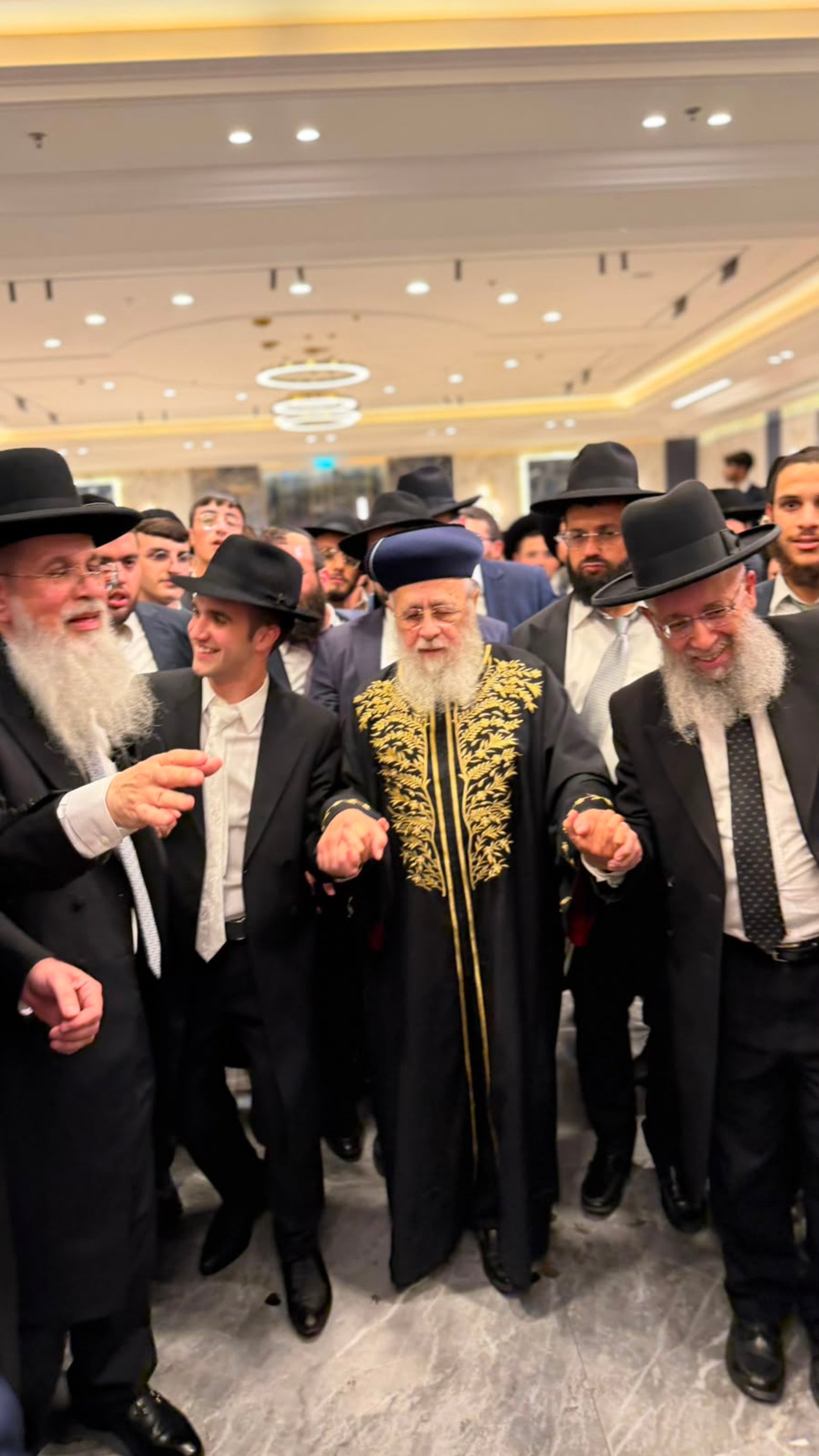 שמחת נישואי נכד הגר"נ בן שמעון
