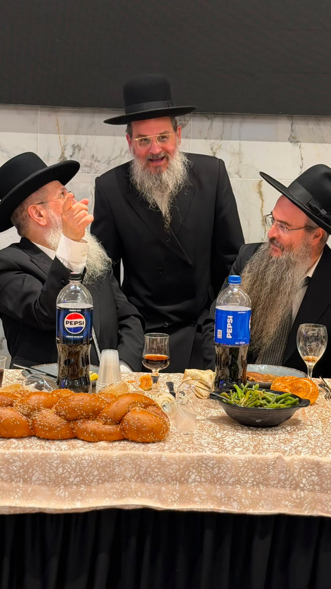 שמחת נישואי נכד הגר"נ בן שמעון