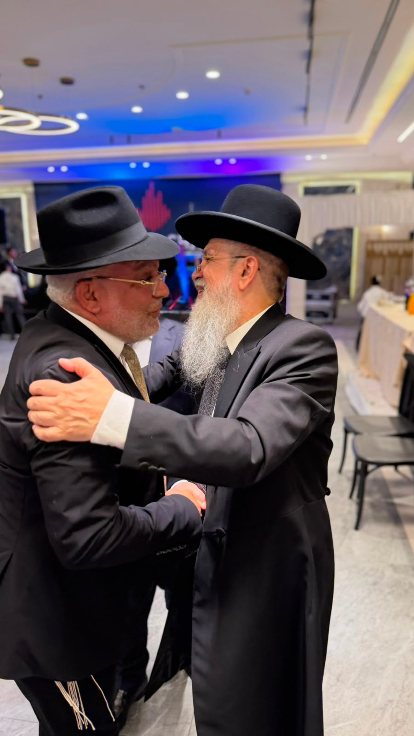 שמחת נישואי נכד הגר"נ בן שמעון