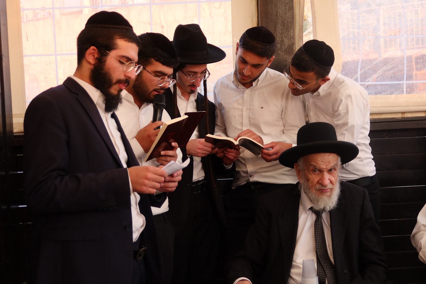 הגר"א טופיק בציון שמואל הנביא