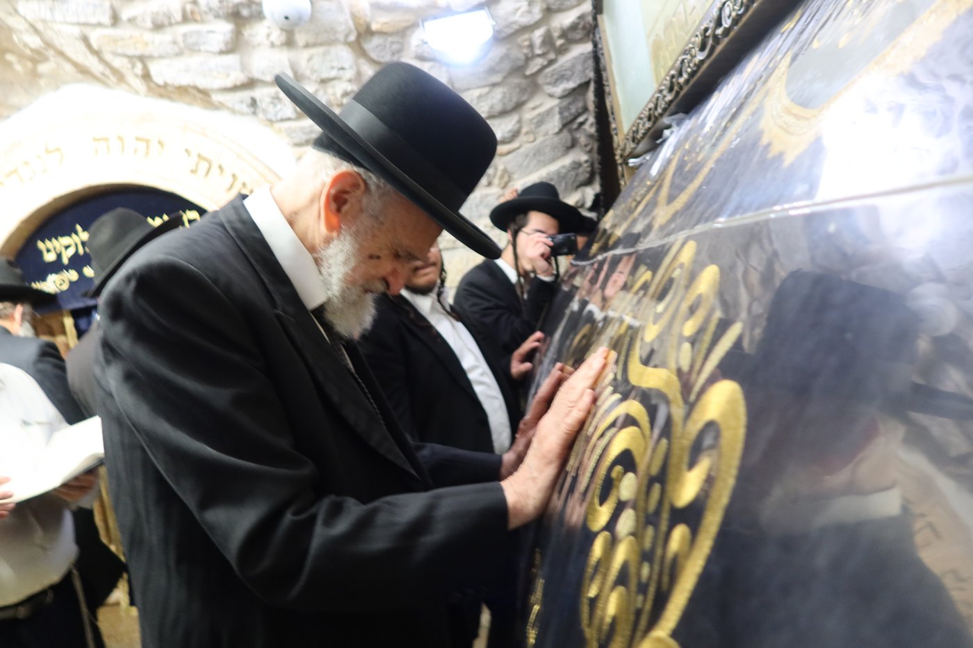 הגר"א טופיק בציון שמואל הנביא