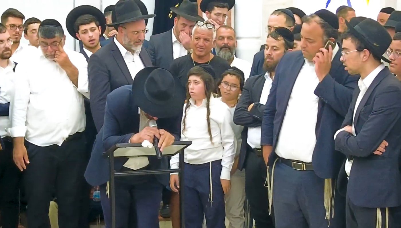 הלוויית הגאון הרב אברהם מנחם זצ"ל