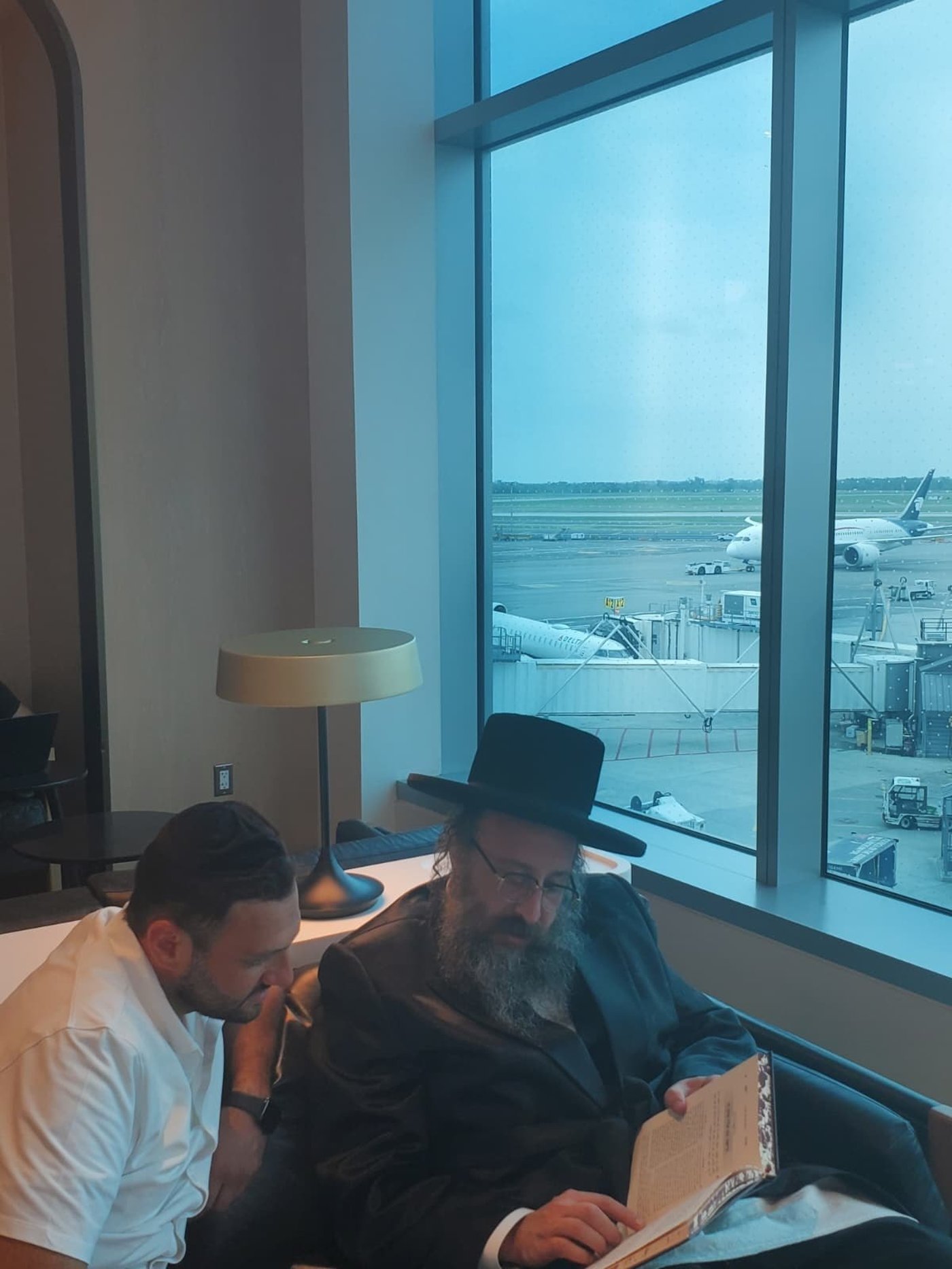 חברי הכנסת בבין הזמנים: 'זיידל'ע' עם כל הנייעס והחשיפות של השבוע