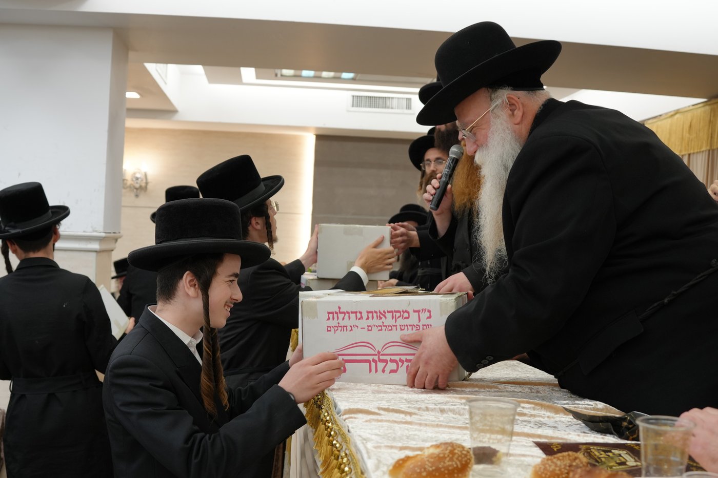 מעמד כבוד התורה בשומרי אמונים