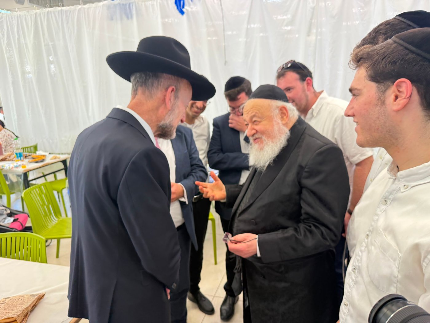 חברי הכנסת בבין הזמנים: 'זיידל'ע' עם כל הנייעס והחשיפות של השבוע