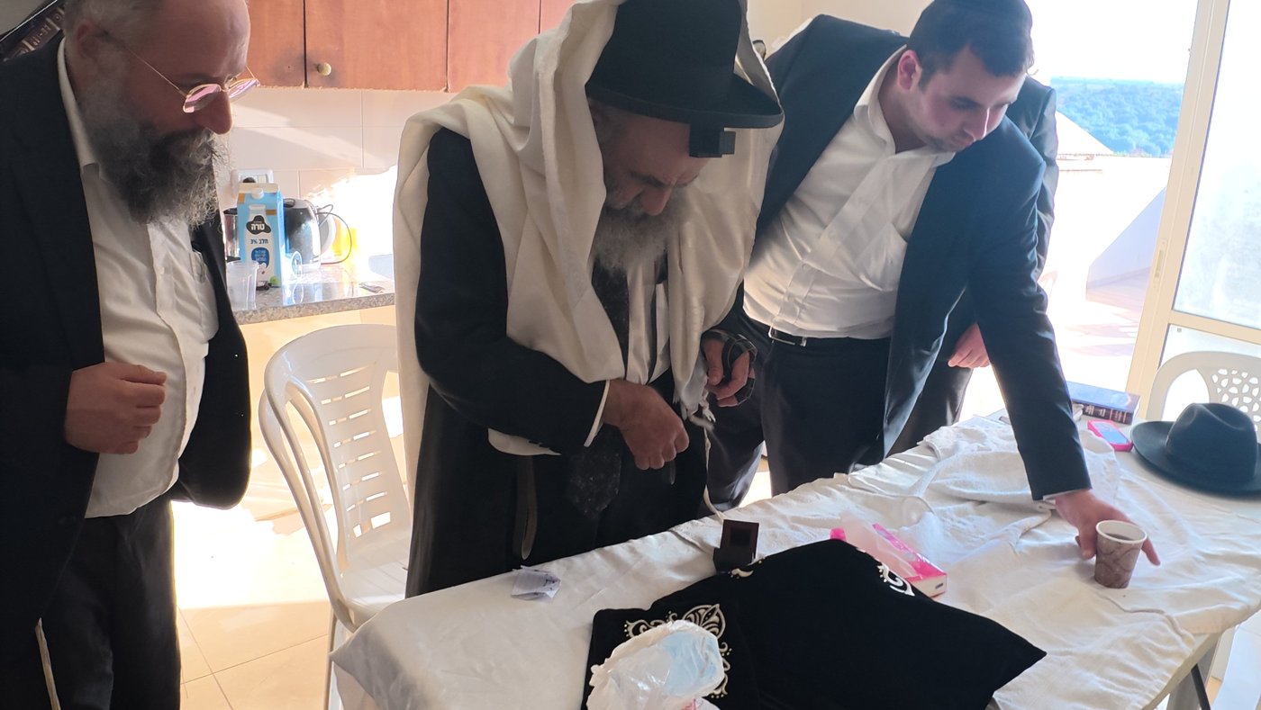  הגר"מ צדקה ביקר במקום הנופש של הפוסק הרב בנימין חותה במירון