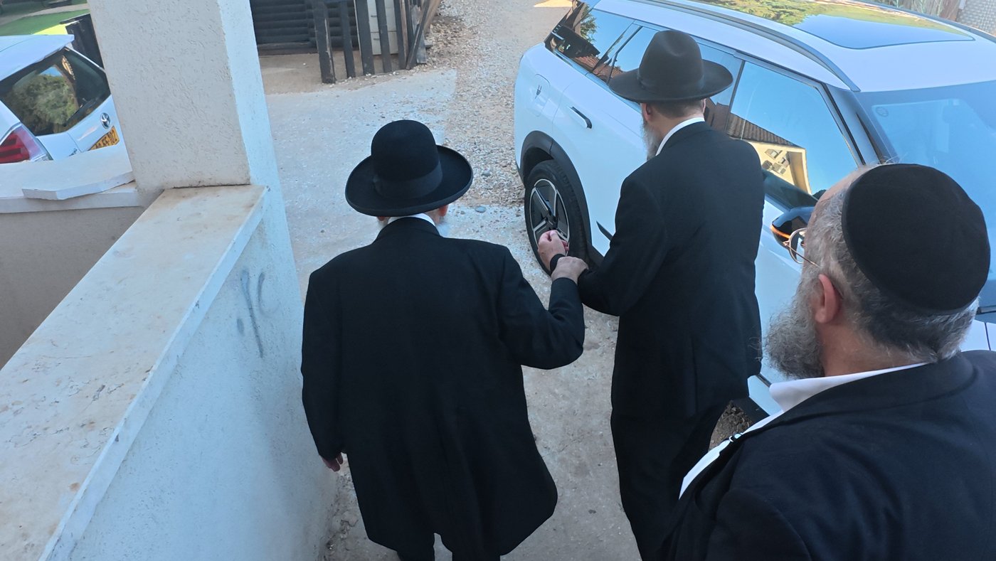  הגר"מ צדקה ביקר במקום הנופש של הפוסק הרב בנימין חותה במירון