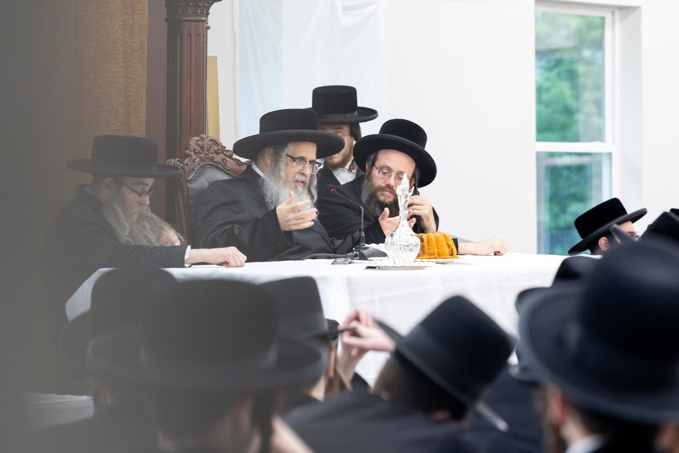 האדמו"ר מסאטמר בביקור במחנה ישבה קטנה בארא פארק