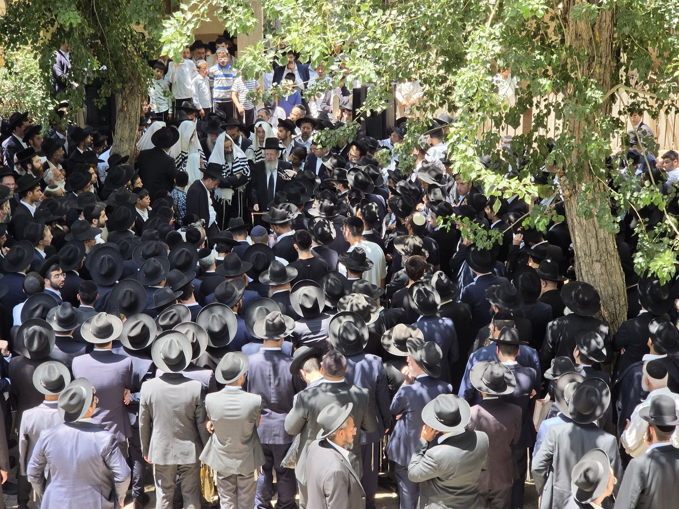 הלוויה דומעת וכואבת: הבחור שנהרג שבוע לאחר אירוסיו
