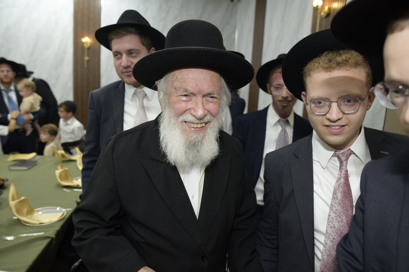 שמחת בר מצווה לנין הגר"י זילברשטיין