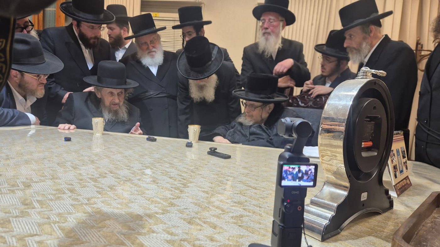 הגר"ד לנדו בביקור אצל האדמו"ר מבעלזא