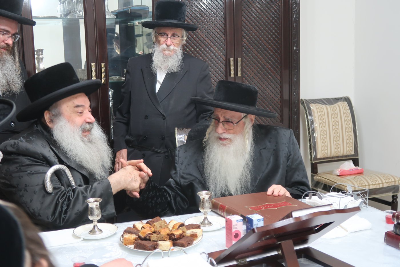 האדמו"ר מזידטשוב בביקור אצל האדמו"ר מצאנז