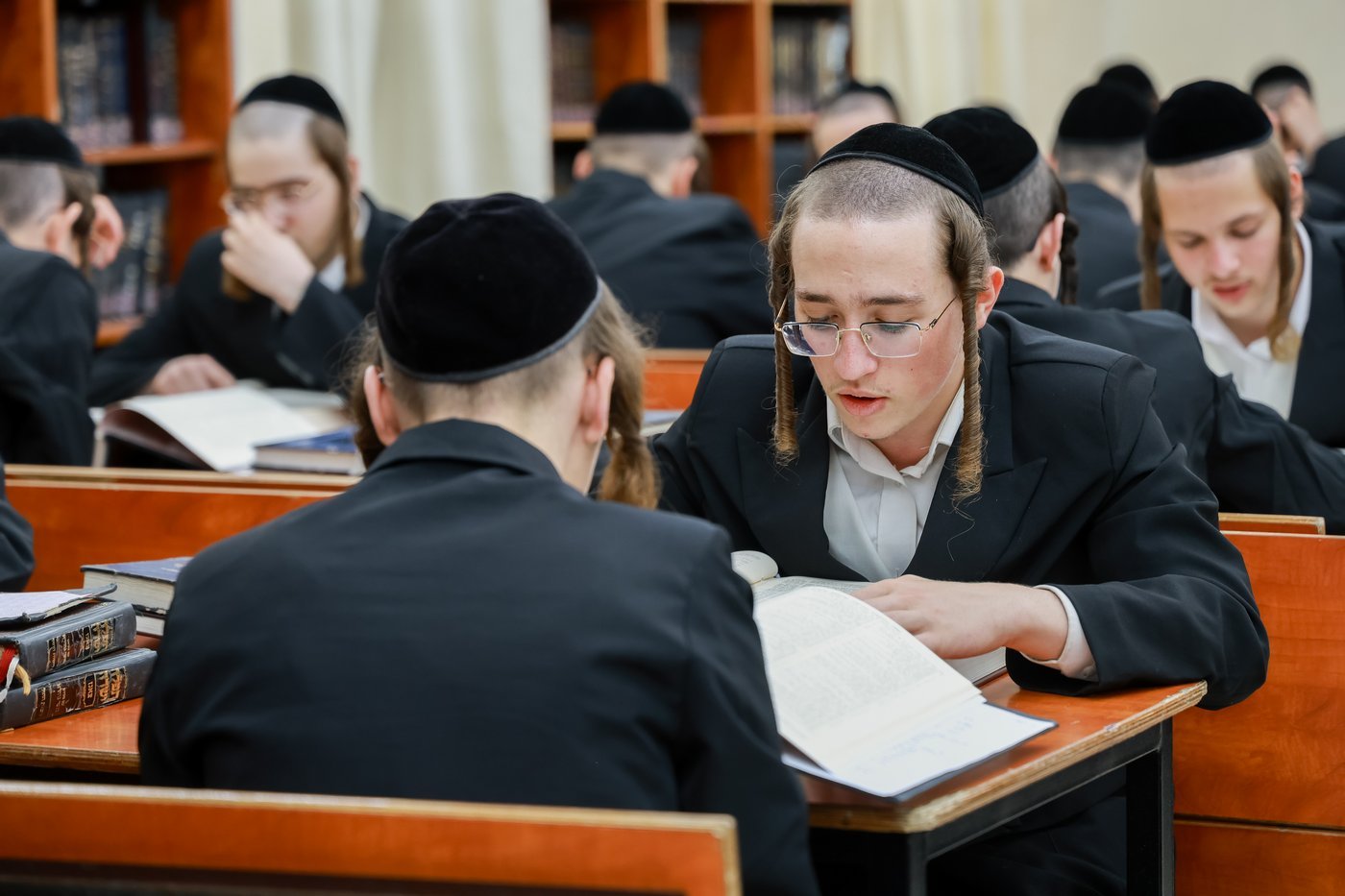 פתיחת הזמן בישיבת צאנז בחיפה