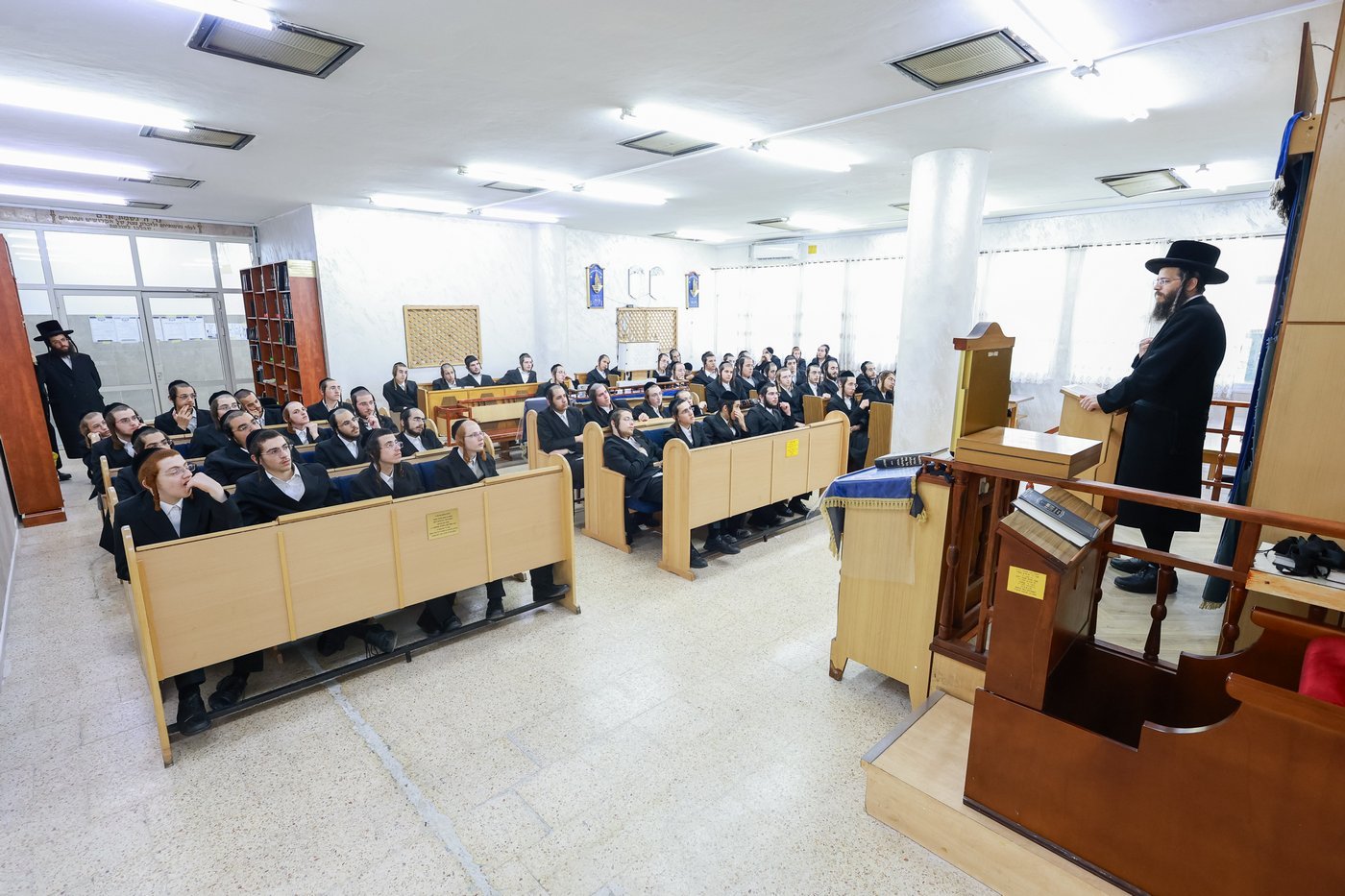 פתיחת הזמן בישיבת צאנז בחיפה