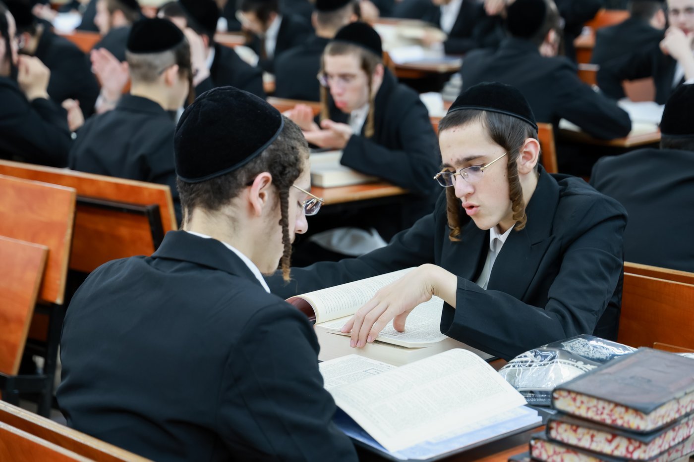 פתיחת הזמן בישיבת צאנז בחיפה