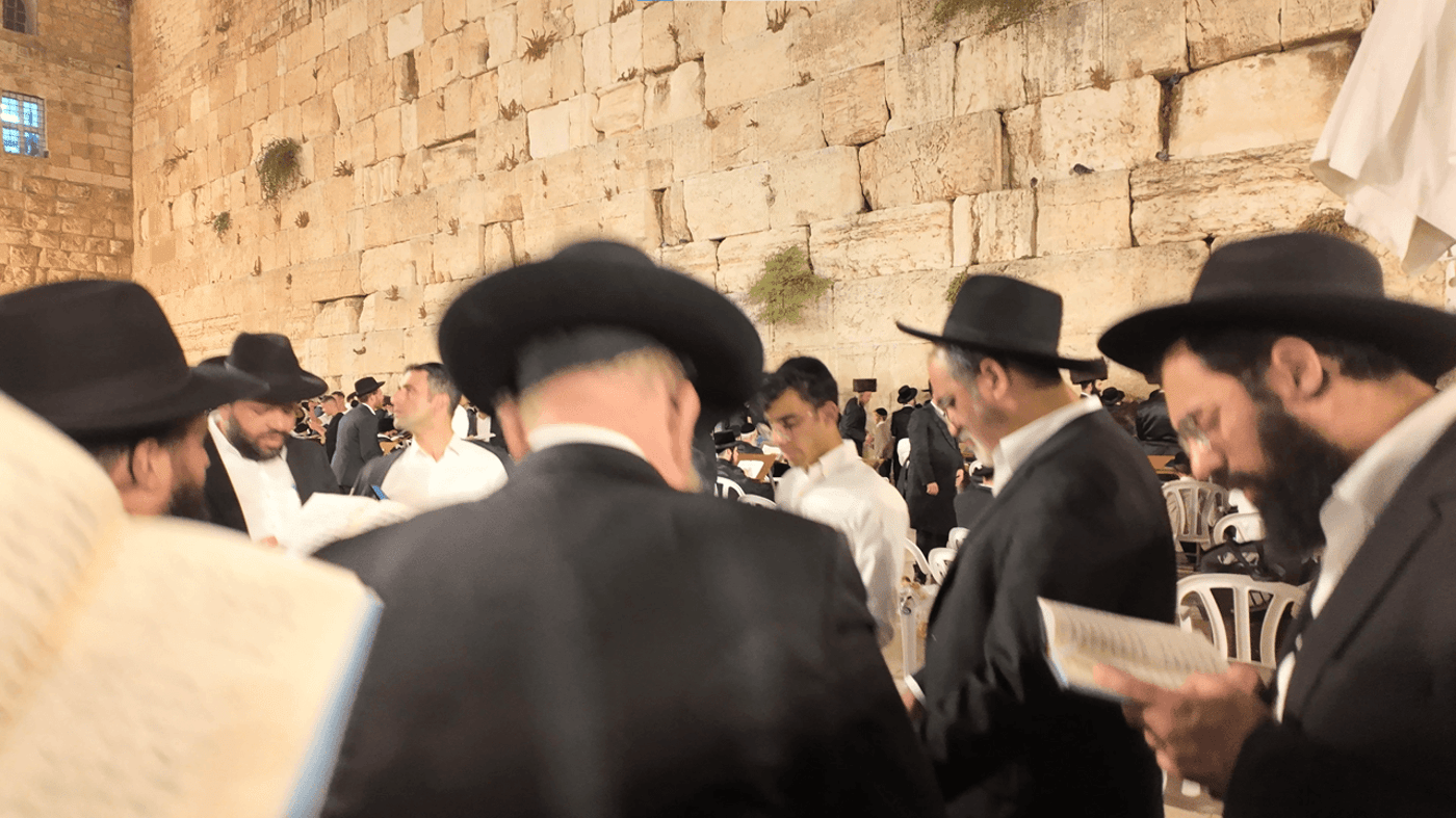 תפילה לרפואת נכדתו של צביקה כהן