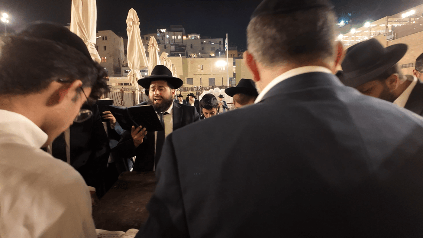 תפילה לרפואת נכדתו של צביקה כהן