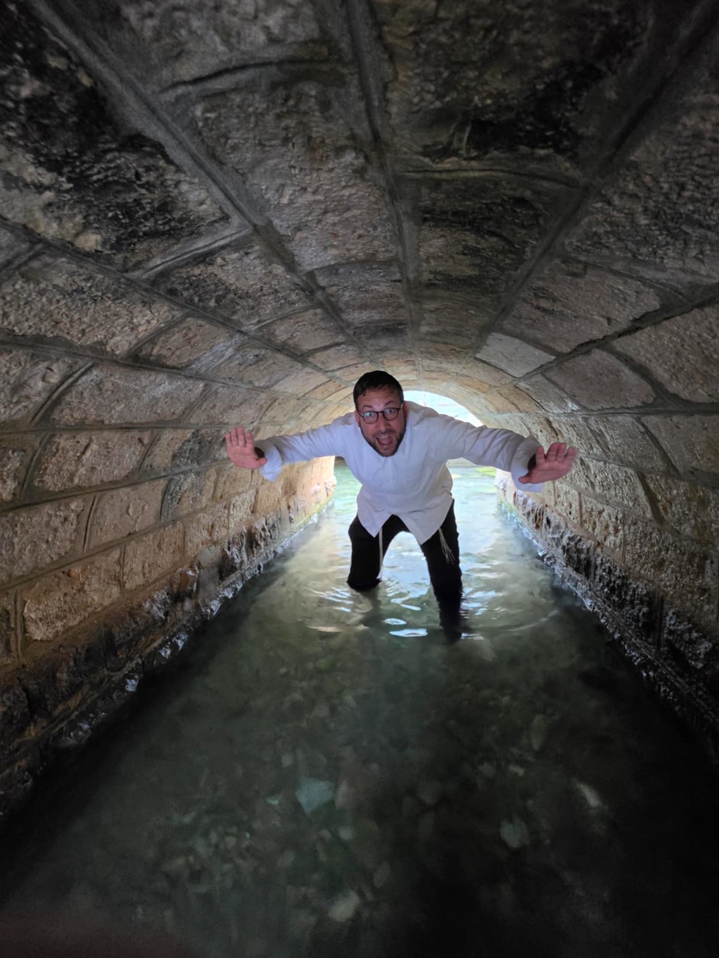 מדריך הטיולים ישראל שפירא בימים אלה (ובשאר ימי השנה...)